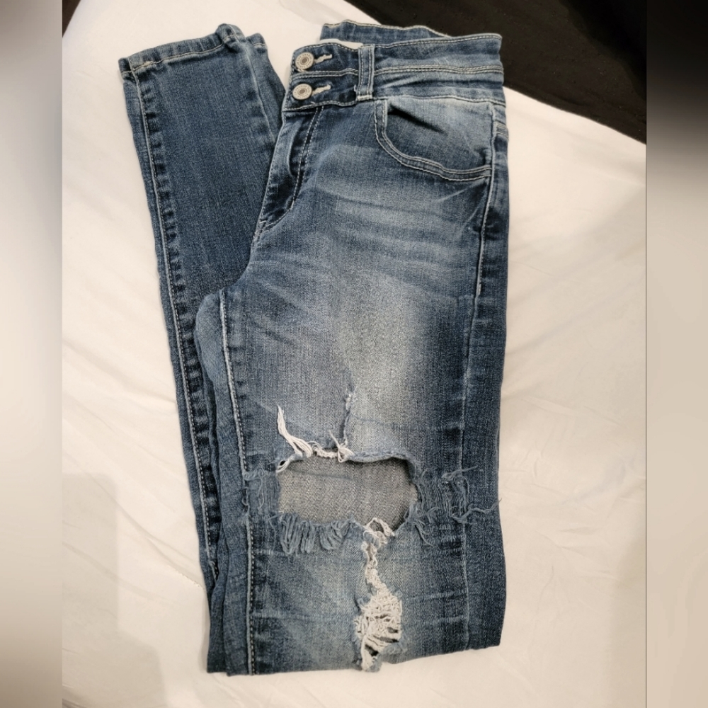 Kancan High Rise Super Distressed Skinny Denim size 26